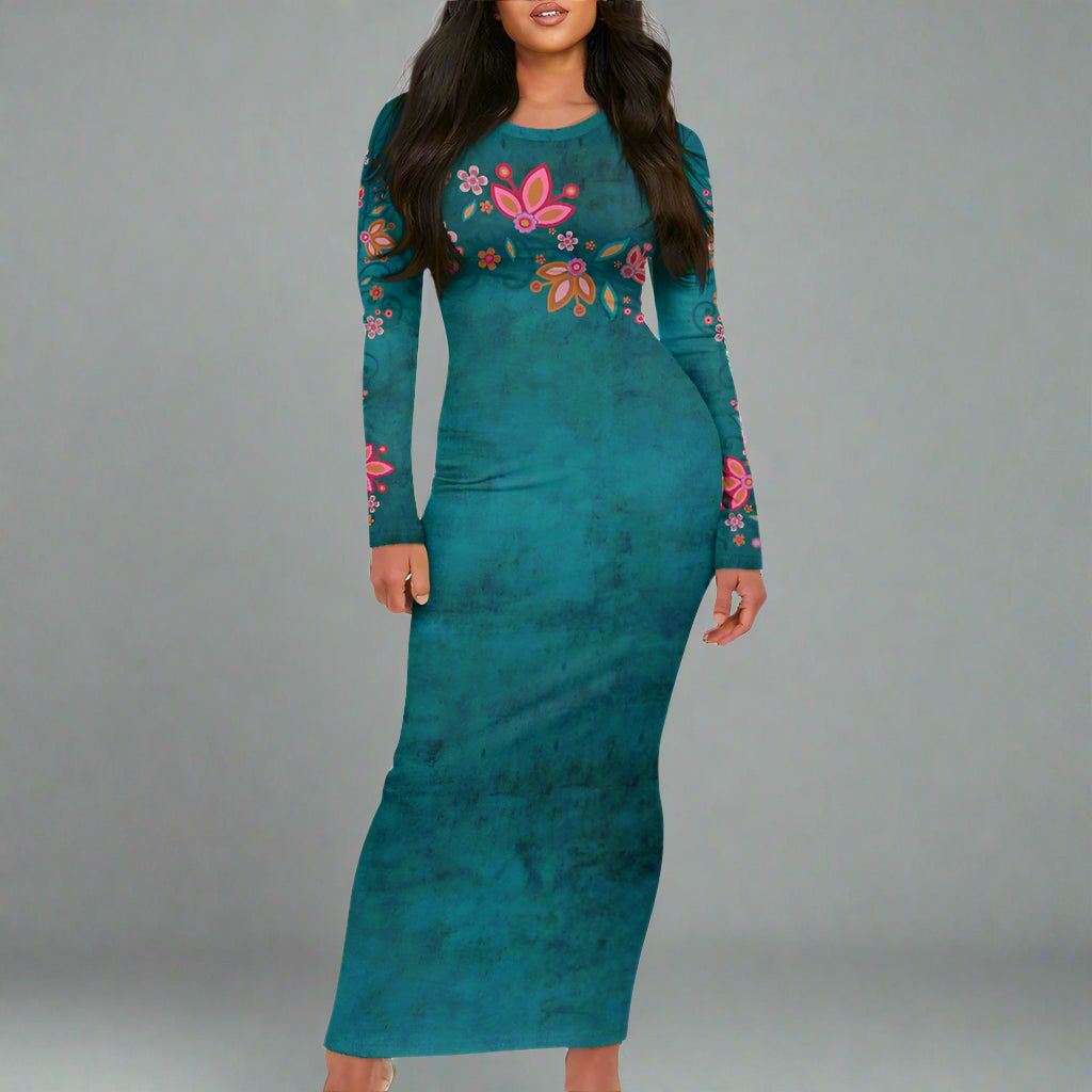 Women's long-sleeved dress (extended)